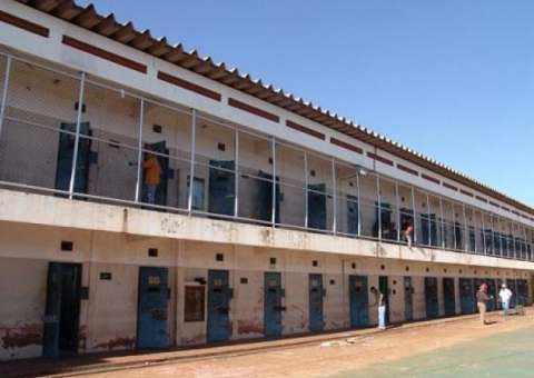 Princípio de rebelião termina com 1 detento decapitado