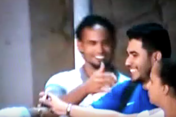 Após seis anos, goleiro Bruno deixa a cadeia