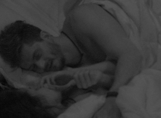 Irmã de Marcos fala sobre reação de família após sexo oral com Emilly no BBB