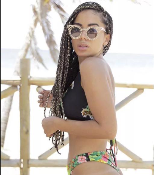 Anitta mostra cabelo 'detonado' após desfazer tranças