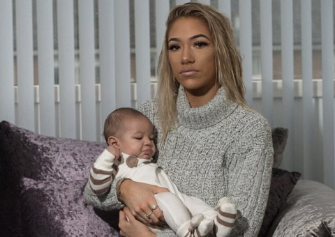 Funcionário de restaurante, proíbe que mãe amamente bebê