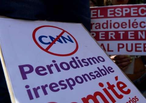 Jornais venezuelanos deixam de circular por falta de papel para impressão