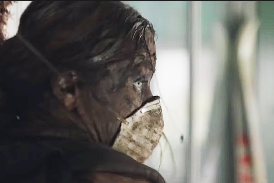 Here Alone: Elogiado terror sobre apocalipse zumbi ganha primeiro trailer