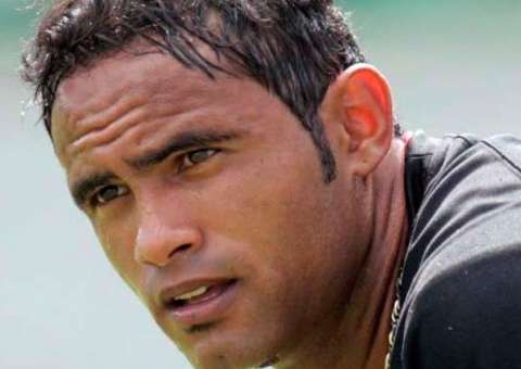 Ex-goleiro Bruno já tem duas propostas para voltar ao futebol