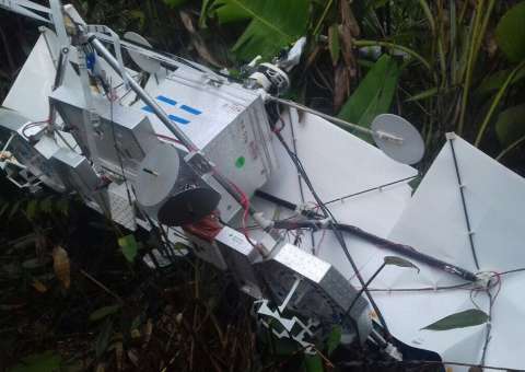 'Satélite' do Google cai em comunidade no interior do Amazonas