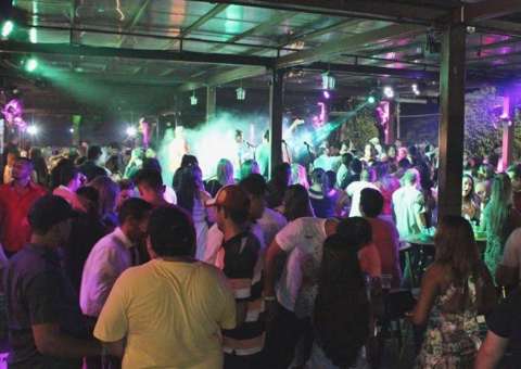 Banda do Pé de serra do Moai agita a véspera de feriado