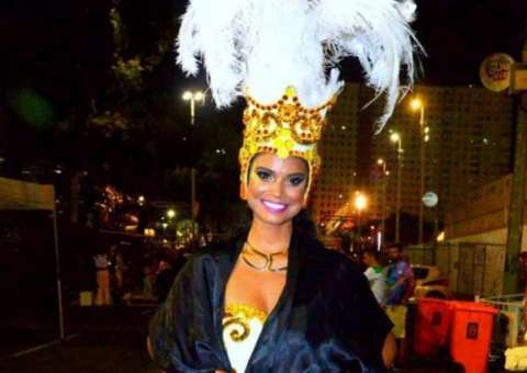 Protagonista de ‘Malhação’ estava no carro alegórico que desabou na Sapucaí nesta terça-feira