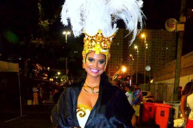 Protagonista de ‘Malhação’ estava no carro alegórico que desabou na Sapucaí nesta terça-feira