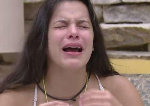 DESPUBLICADO - BBB 17: Emilly e Marcos brigam feio e sister fica aos prantos; assista