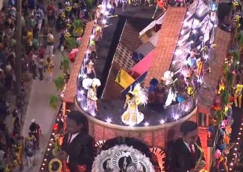 Duas vítimas de acidente com carro da Unidos da Tijuca permanecem em observação