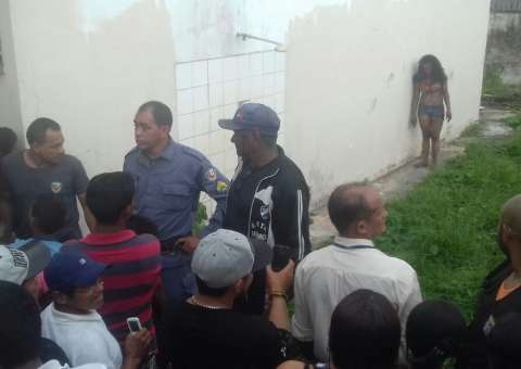 Acusada de incêndio que deixou 2 mortos no AM sai do hospital direto para prisão