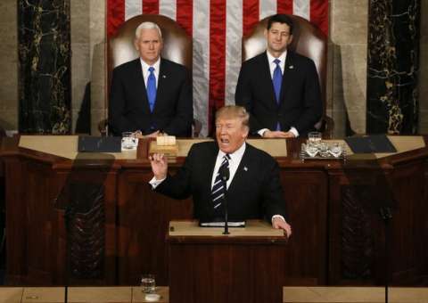 Trump promete reformar política de imigração baseado em sistema de mérito