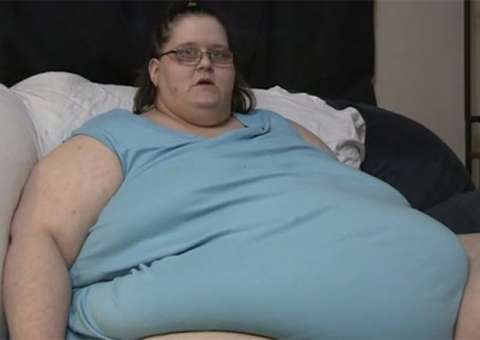 Mulher com peso de 250 kg fica grávida e bebê nasce com tamanho surpreendente