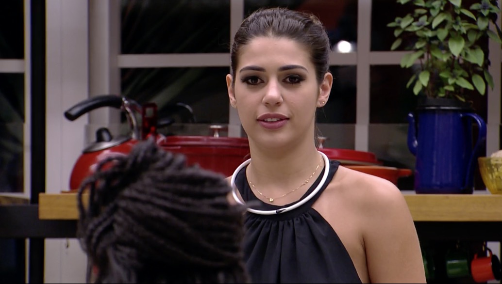 Vivian sobre Emilly: “negócio vai pegar entre eu e ela”