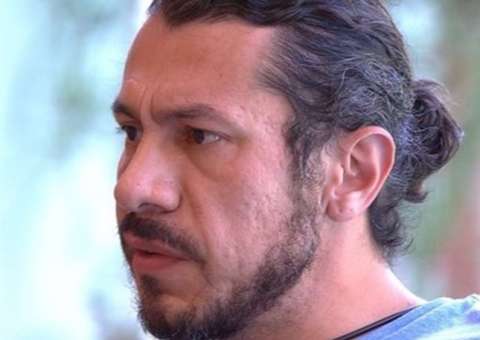  BBB 17: Rômulo se incomoda com discurso de Tiago Leifert: 'vontade de ir embora' 