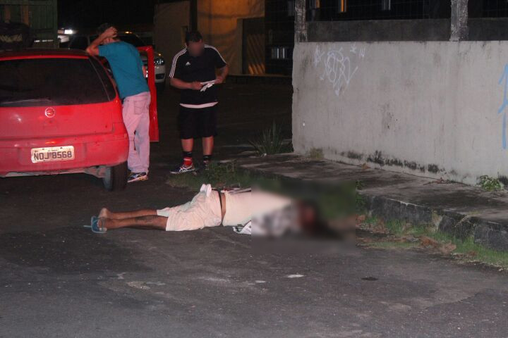 Homem é executado com tiros na cabeça na zona Oeste de Manaus