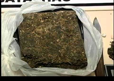  Em Manaus, polícia apreende R$ 300 mil em maconha dentro de lancha 