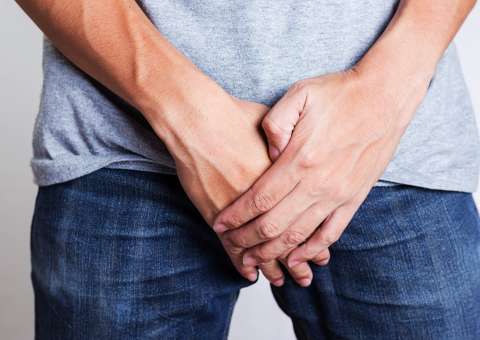 Mulher atira no pênis do namorado por desconfiar de traição 