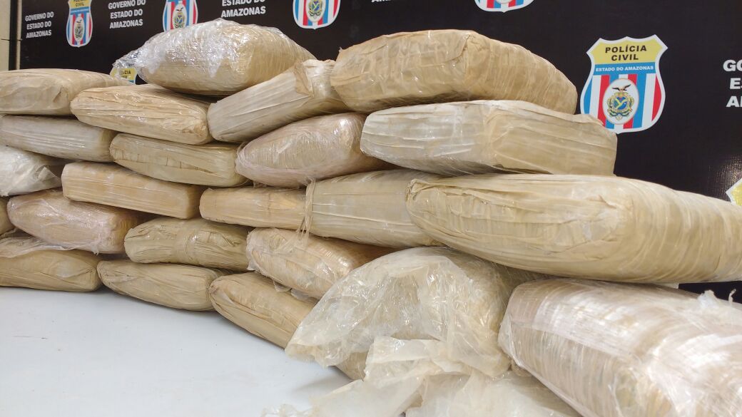  Polícia apreende carga de drogas avaliada em R$ 300 mil em porto de Manaus