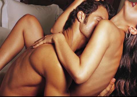 7 Posições criativas para ter orgasmos na rapidinha