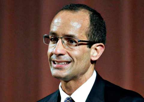 Depoimento de Marcelo Odebrecht agrava situação de Padilha