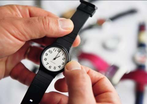 Horário de verão gerou economia de R$ 159 milhões com redução do uso de térmicas