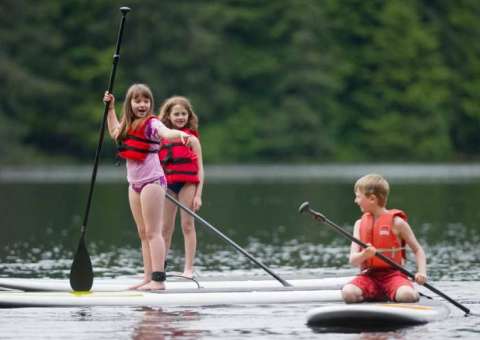 Aulas de SUP para crianças de projeto começam nesta segunda-feira  