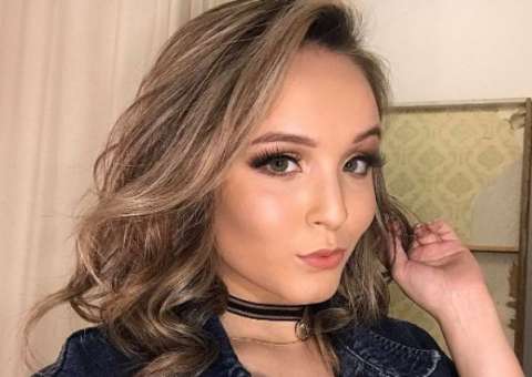 Durante entrevista Larissa Manoela se compara a Angelina Jolie