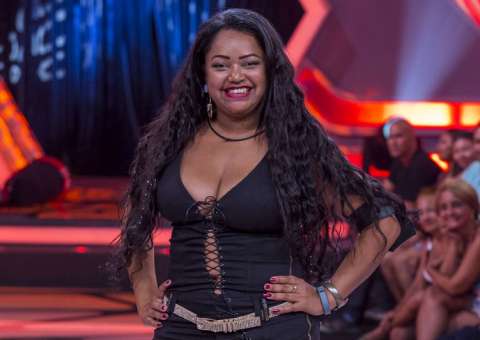  BBB17: Visando fama, Elis não descarta posar nua