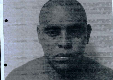 Polícia pede ajuda da população para encontrar homem acusado de homicídio