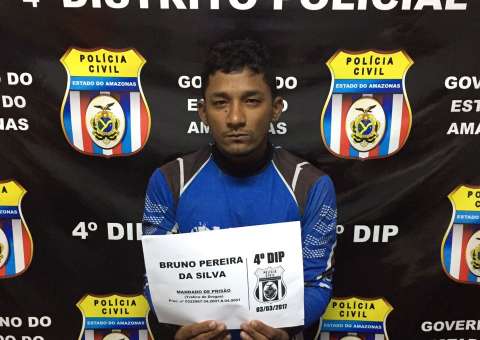 Trabalhando como mototaxista, homem é preso suspeito de tráfico de drogas em Manaus