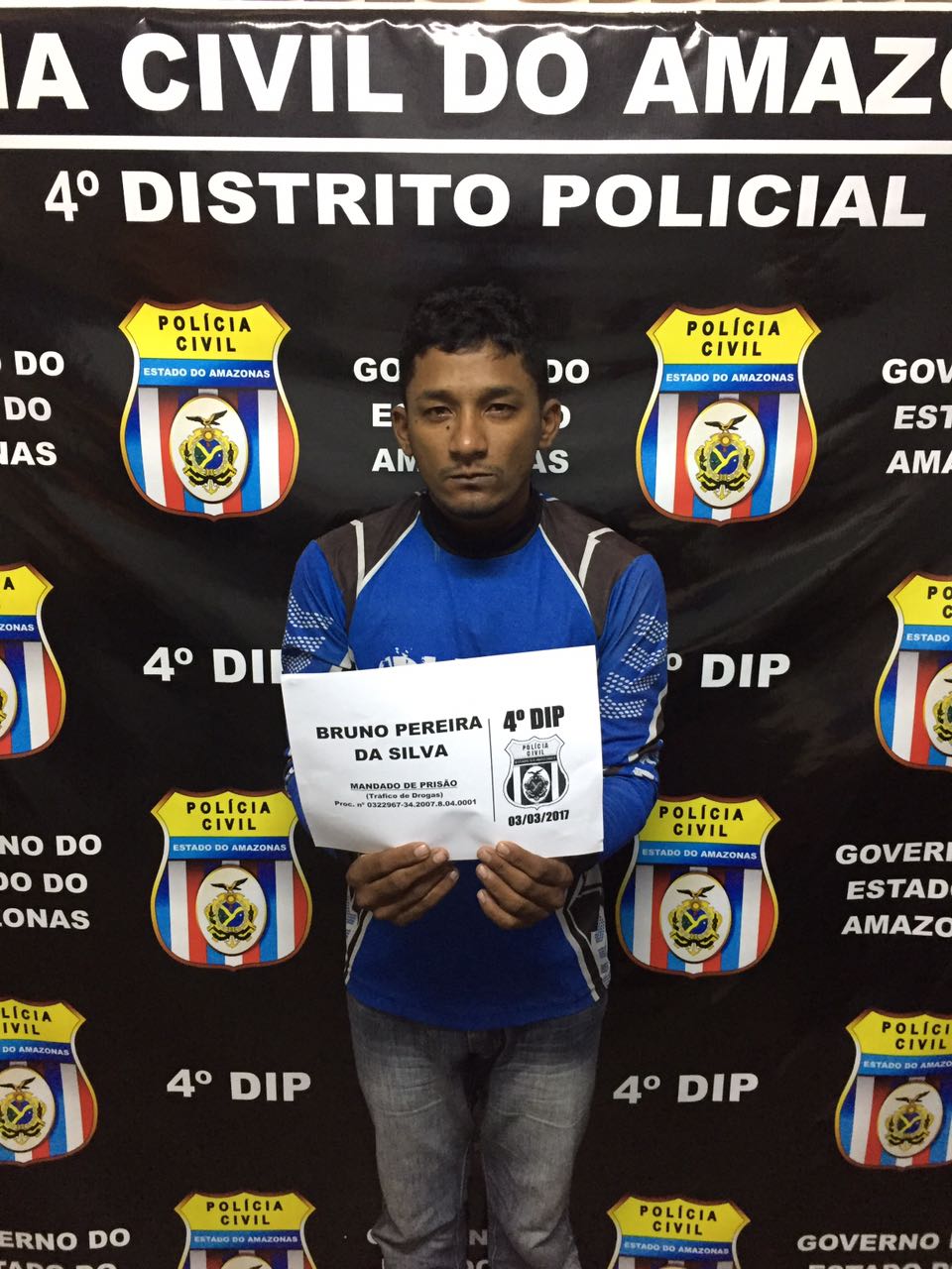 Trabalhando como mototaxista, homem é preso suspeito de tráfico de drogas em Manaus
