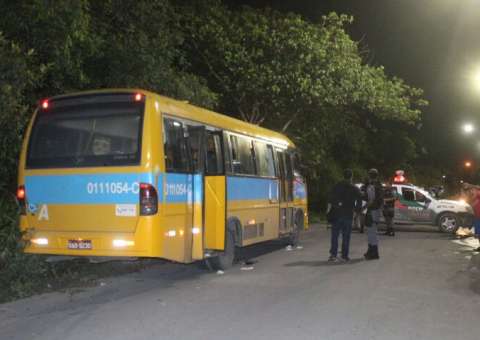 Mesmo sem reagir, motorista de alternativo é morto durante assalto em Manaus