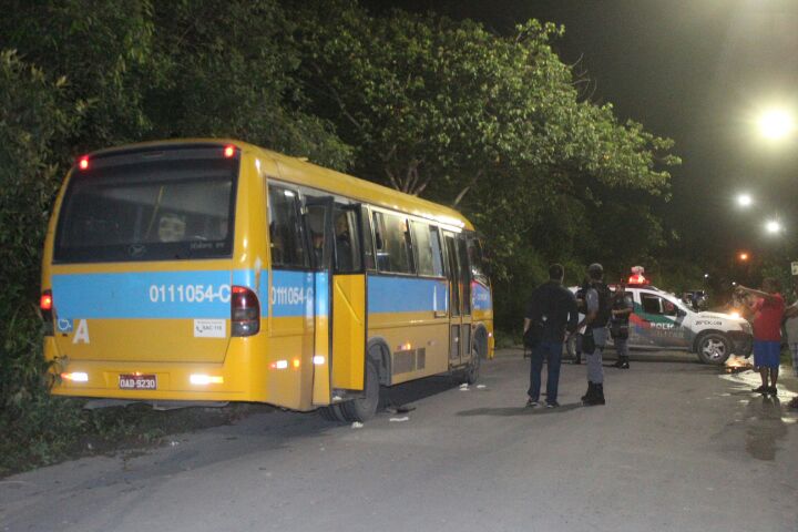 Mesmo sem reagir, motorista de alternativo é morto durante assalto em Manaus