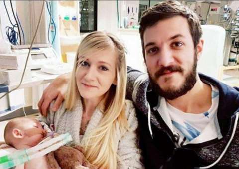 Pais lutam para salvar vida de menino com síndrome rara