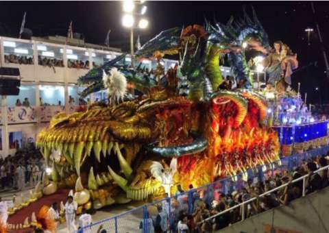 Seis escolas desfilam neste sábado, na Sapucaí