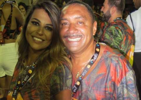 Mulher de Tiririca rouba a cena em camarote na Sapucaí :'O que é bonito é para se mostrar'