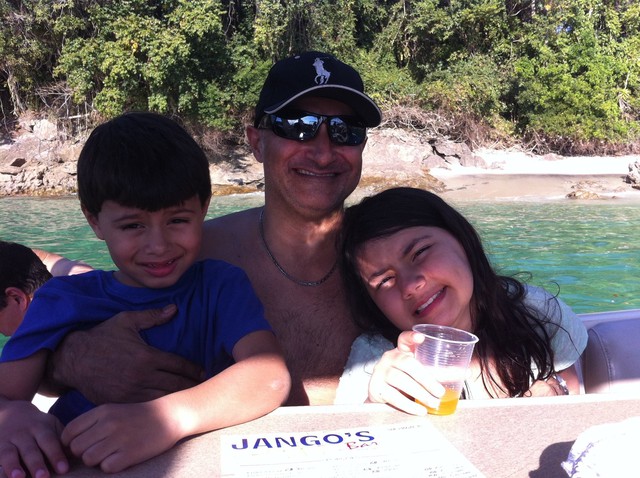 Carta encontrada é supostamente escrita pelo pai que mata filhos e se joga de prédio