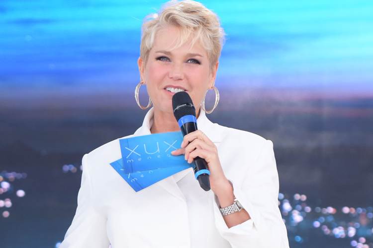 Mudanças não dão certo e Record acaba com programa de Xuxa 