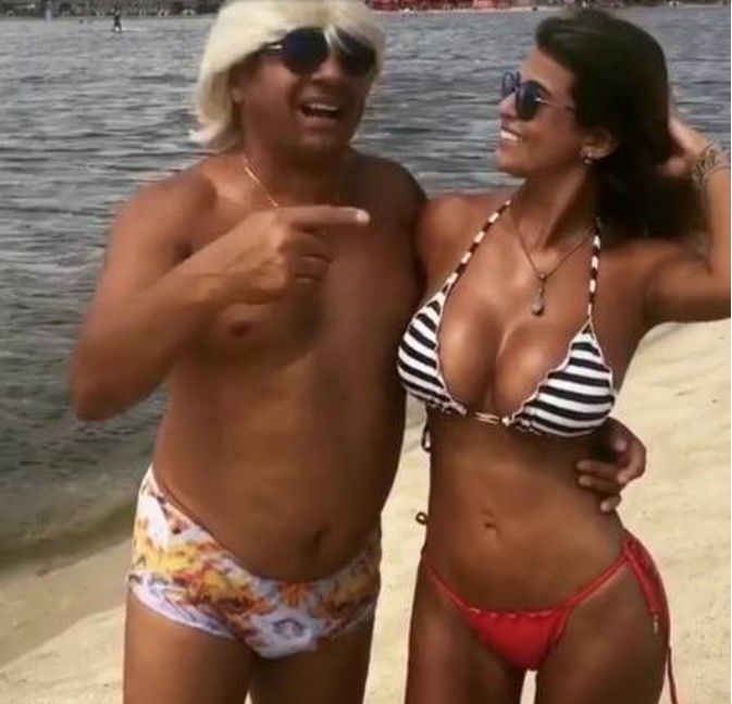 Mulher de Tiririca faz sucesso com fotos de biquíni na internet