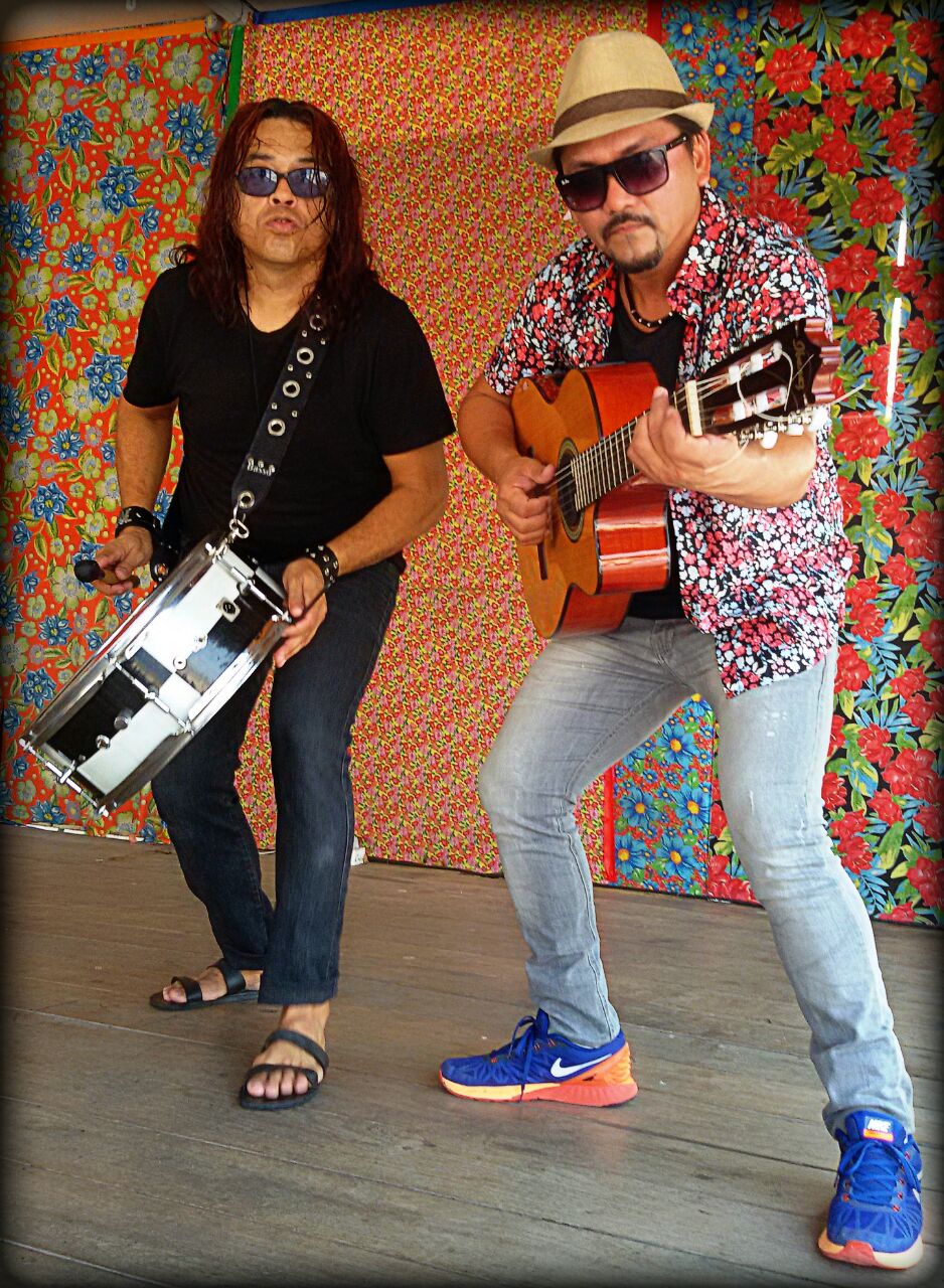 Os Psikeiros levam irreverência e música nordestina ao Axerito