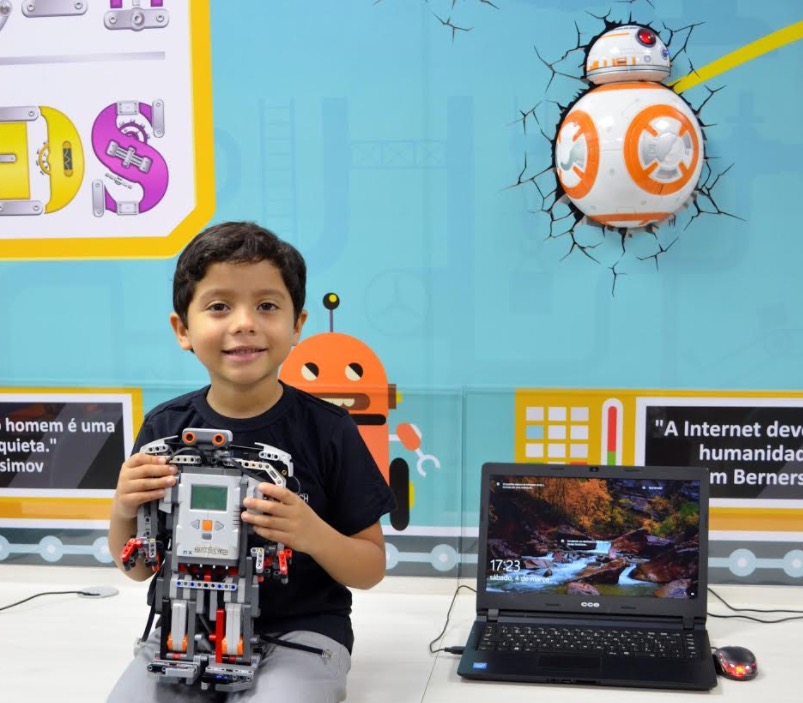 Manaós Tech inaugura escola de robótica e programação para crianças
