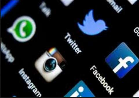 Redes sociais aumentam sensação de solidão, diz estudo