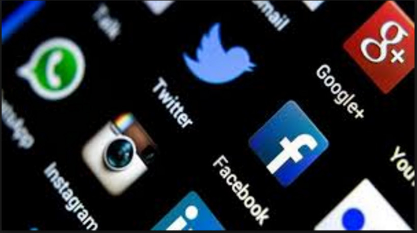 Redes sociais aumentam sensação de solidão, diz estudo