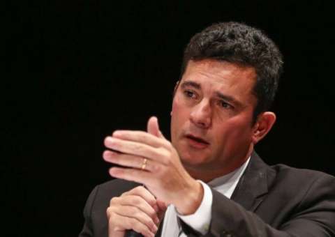 'Faça concurso para juiz', diz Moro após ser questionado por advogado de Palocci