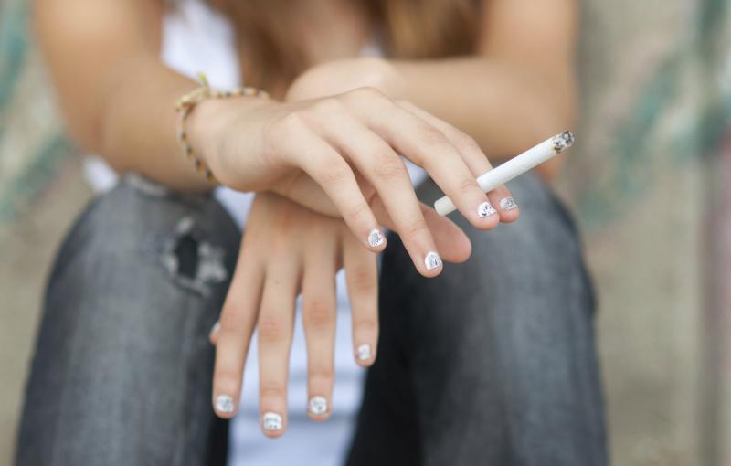 Senado abre consulta sobre proibição de cigarro a menores de 21 anos