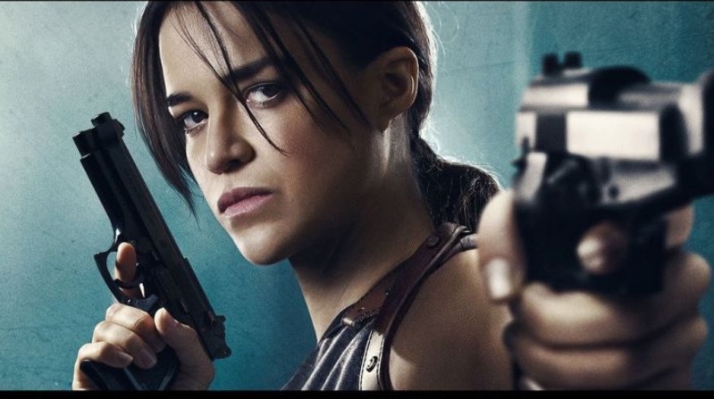 Michelle Rodriguez vive assassino que trocou de sexo no trailer de The Assignment