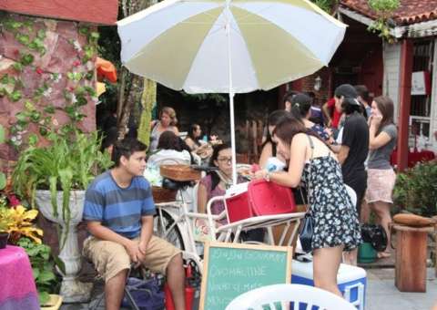 Florarte reúne artesanato e gastronomia neste domingo