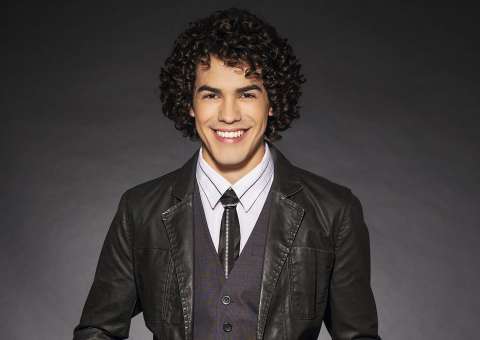 Sam Alves assume homossexualidade e fãs vão ao delírio na web