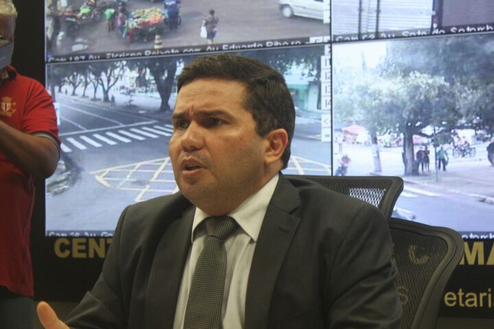 Secretário da SSP critica postura de rodoviários e reforça ações para inibir assaltos em ônibus